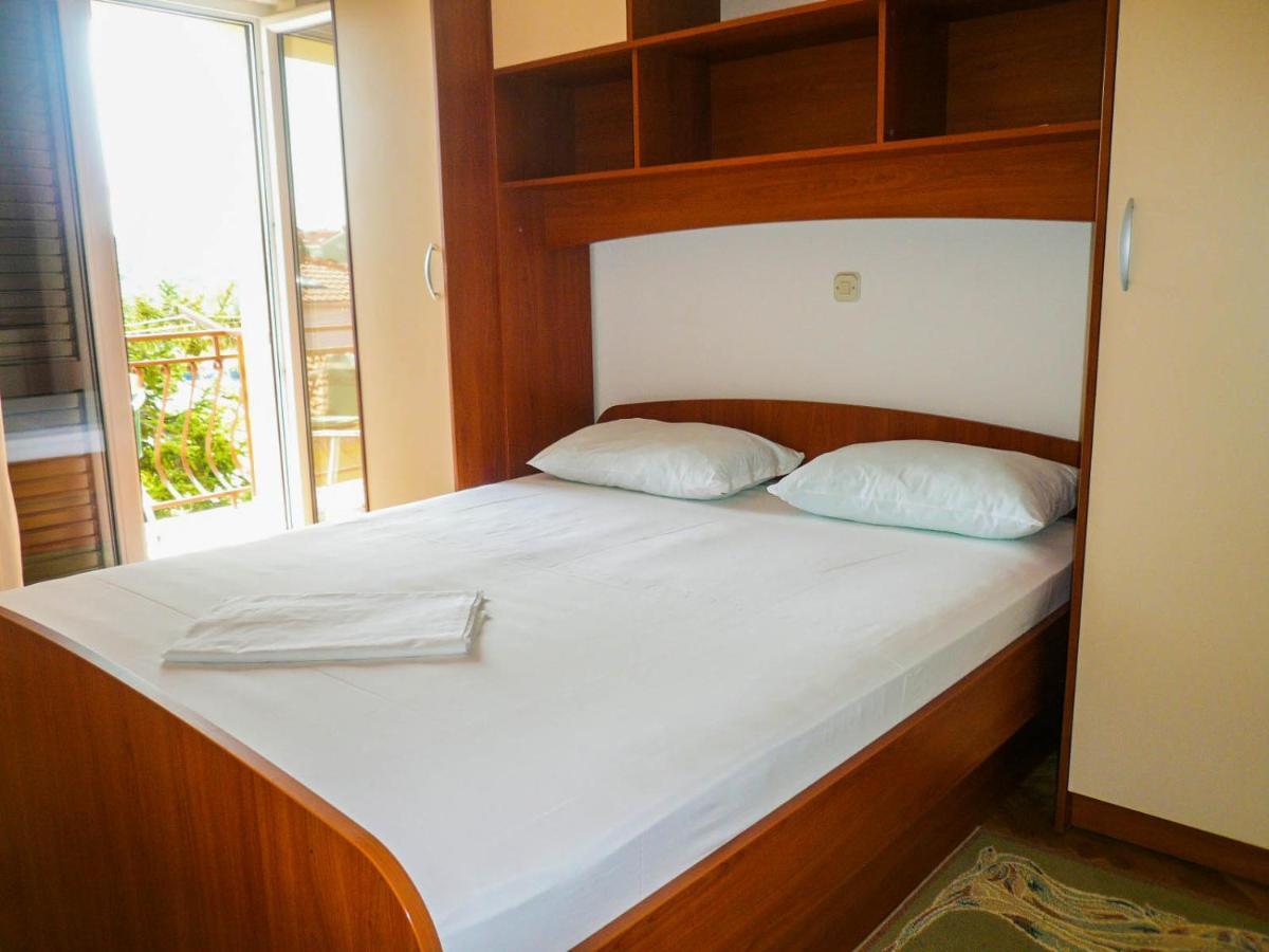 Apartments Saric Makarska Exterior foto